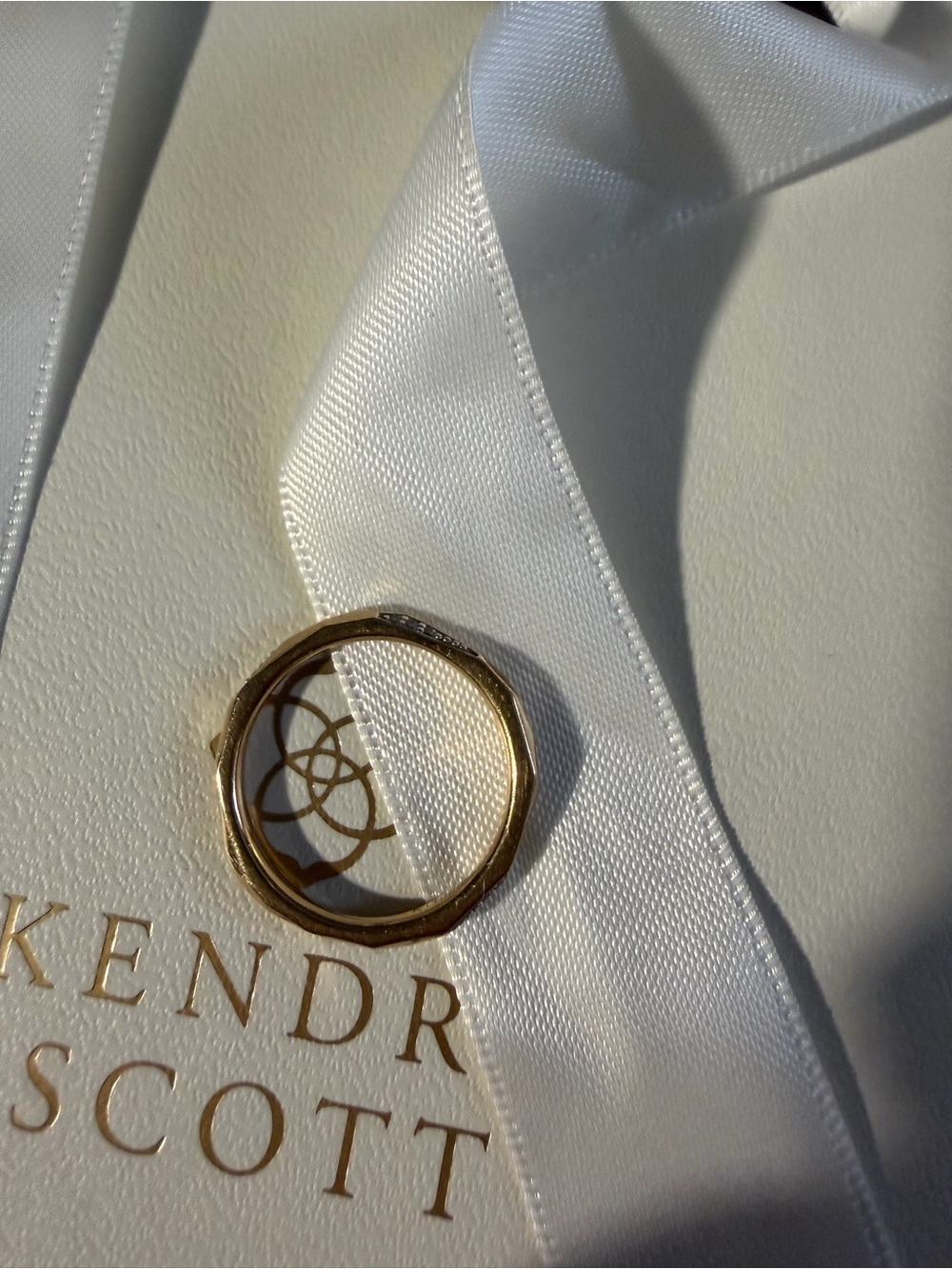 Kendra Scott 585 14k Gold Diamond band ring - Picture 8 of 13